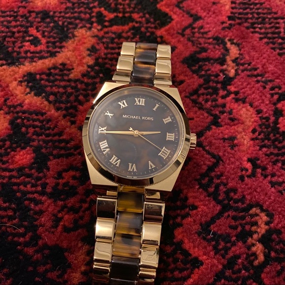 MICHAEL KORS | Tortoise Shell Watch - Picture 4 of 8